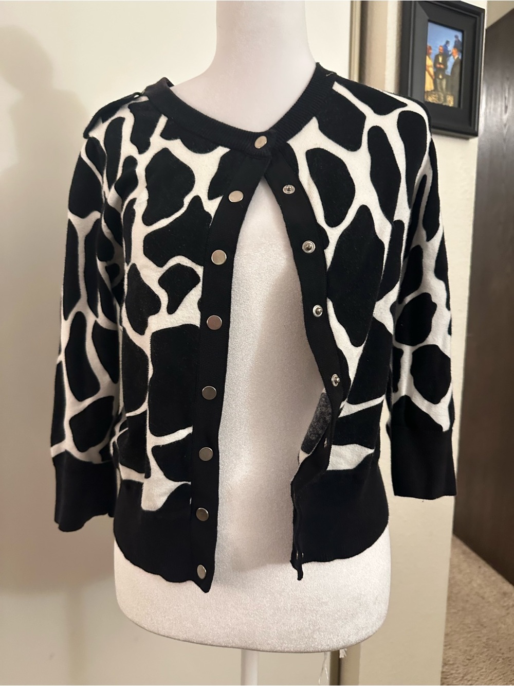 mercer & madison Black and White Patterned Snap-Front Cardigan